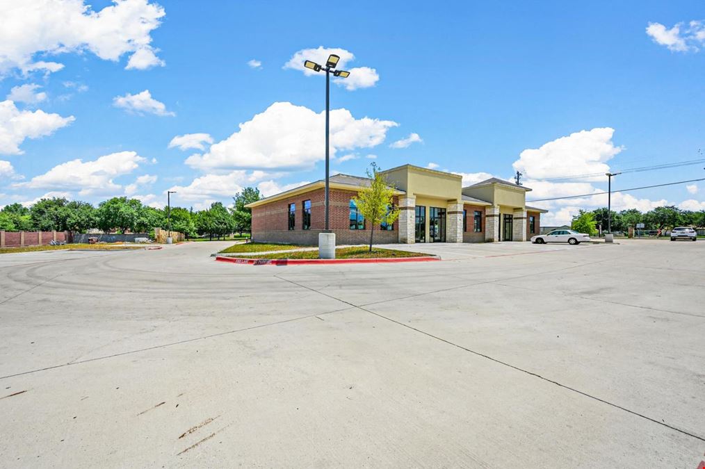 Office/Retail for Sale in Forney, TX