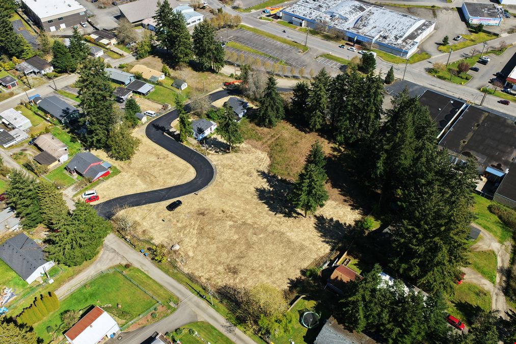 Lilac Ln Income and Development Opportunity