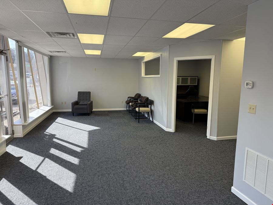 1,000 SF OFFICE SPACE FOR LEASE