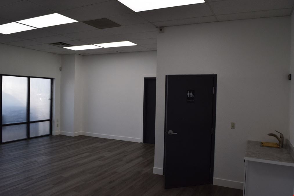 Multitenant industrial Bldg. with 5,258-15,285 SF available for an owner/user