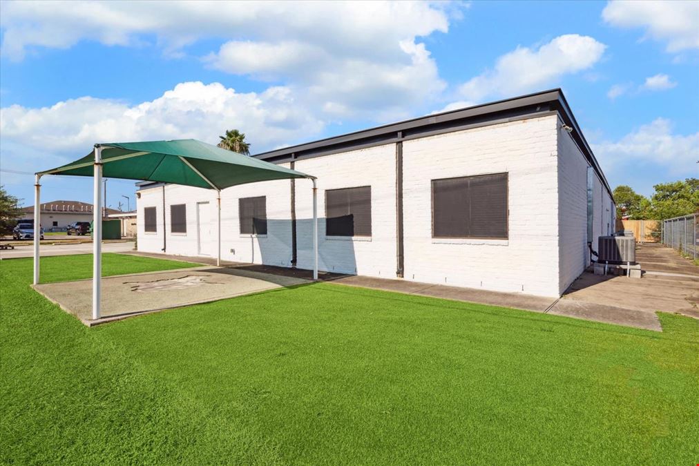 16610 Sea Lark Road, Houston, TX 77062
