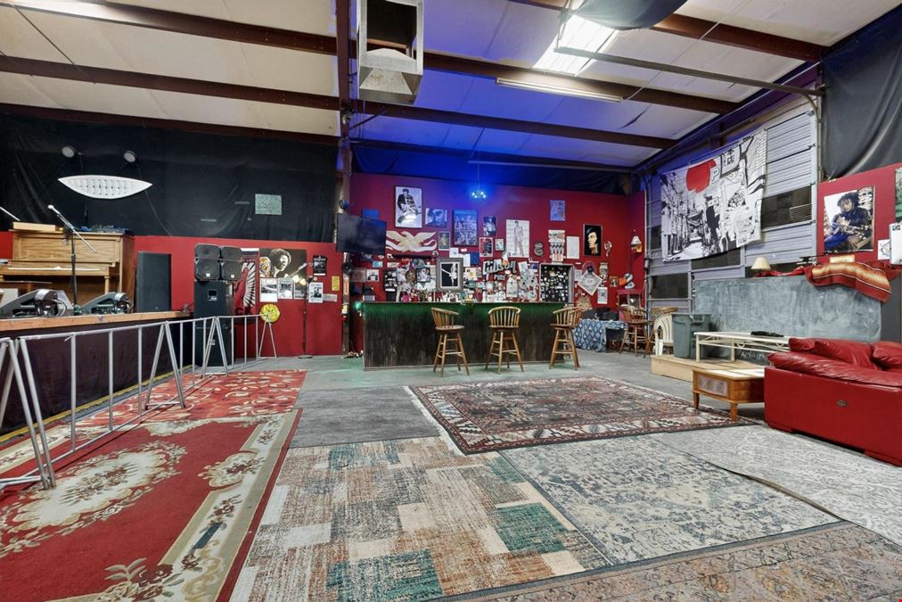 NORTH I25 TWO TENANT WAREHOUSE WITH YARD