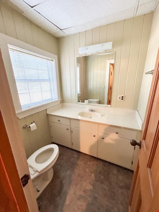 Office for Sale in Petal