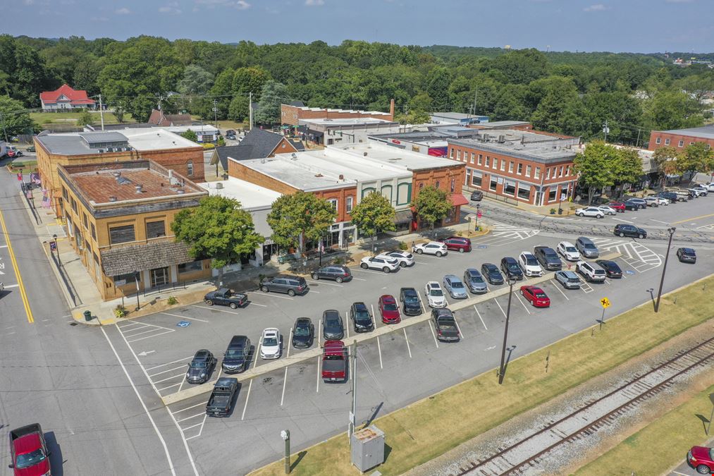 157 W Main St
