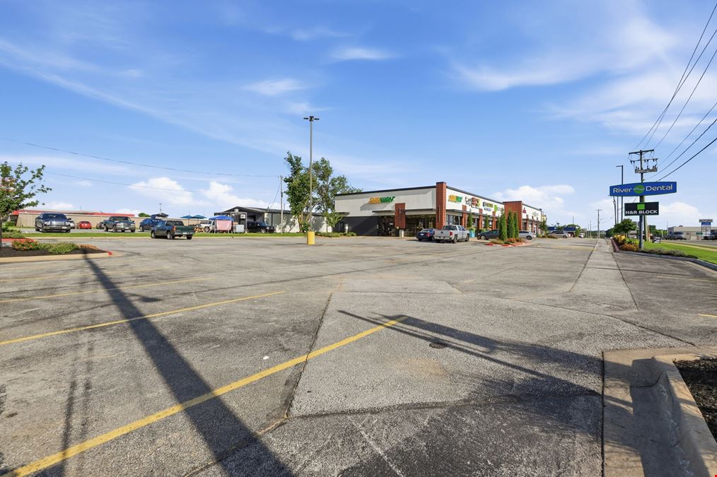 2111 S Old Missouri Rd
