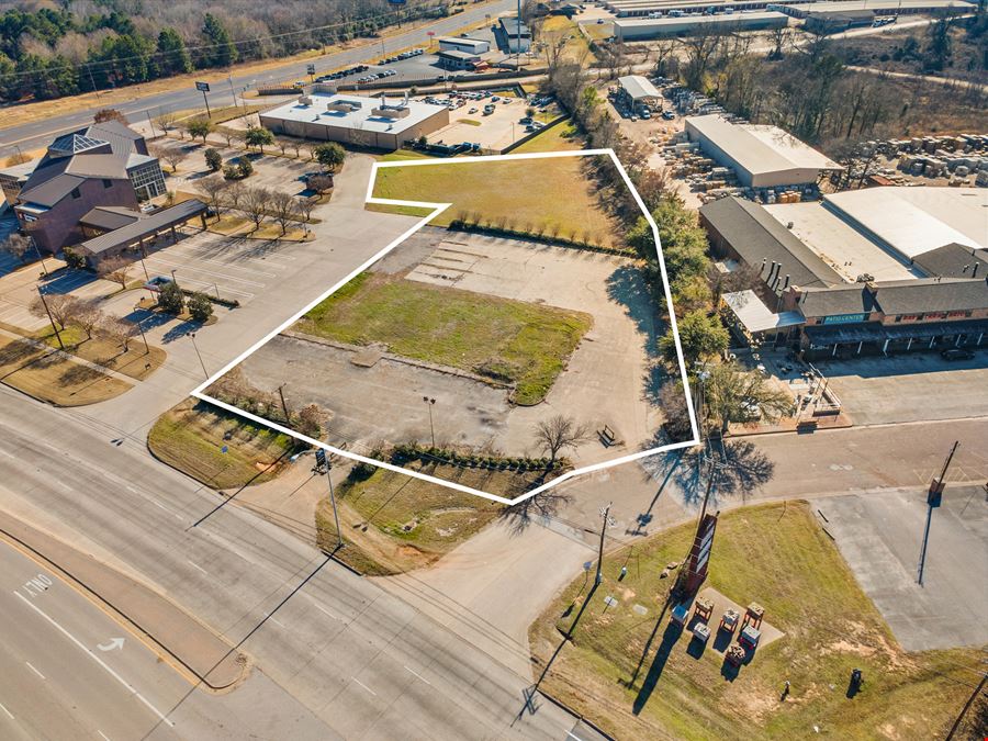 1.9 acre Retail Pad Site Available