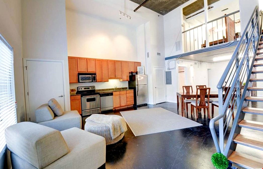 ±1,200 SF Condo Office Loft