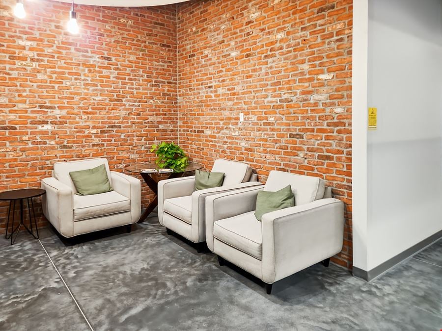 Spaces - Creve Coeur - Olive Blvd