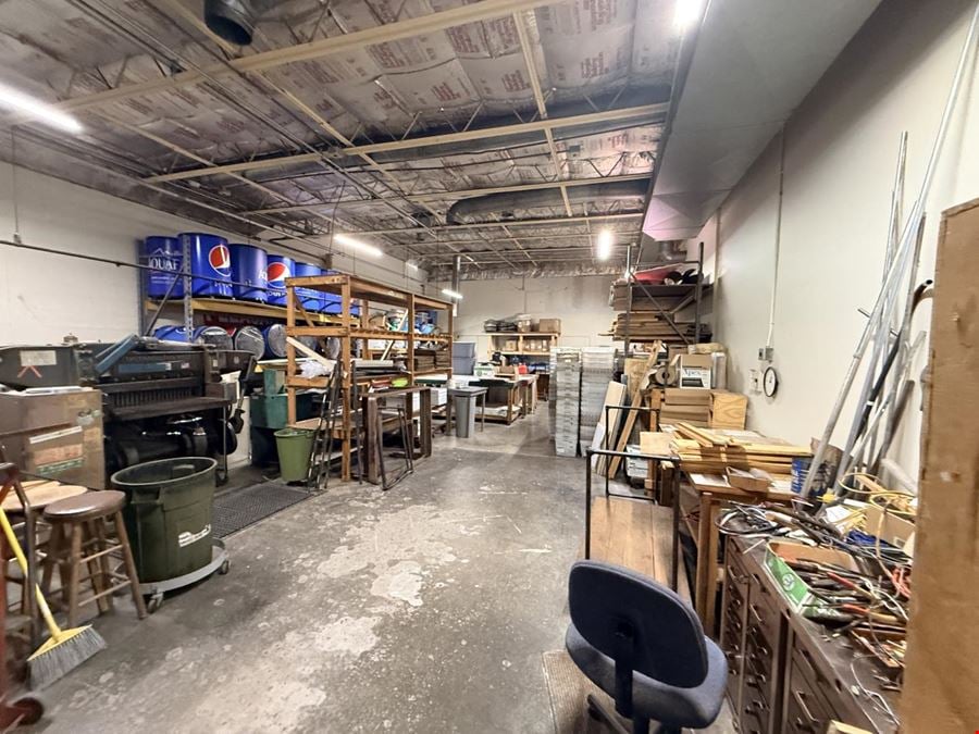 207 N Main St