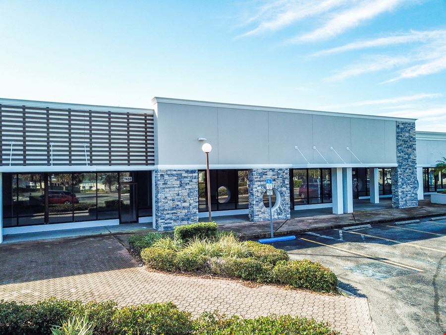 MAXhealth Manatee West Plaza