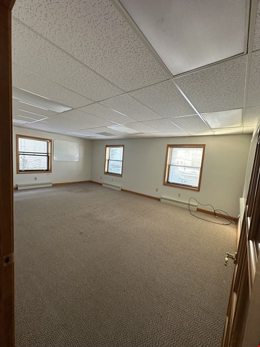 1305 N Barker Rd