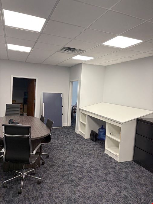 Turnkey Modern Office Suites For Lease