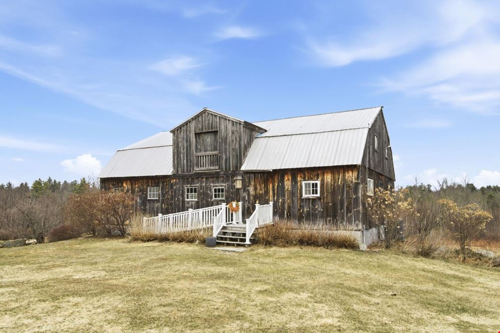Historic Bed & Breakfast Estate with Event Barn on 5.6 Acres