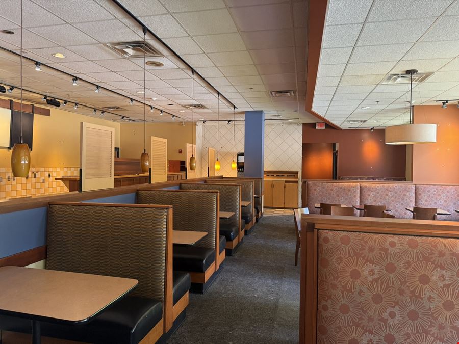 RESTAURANT FOR SALE OR LEASE IN BRANSON