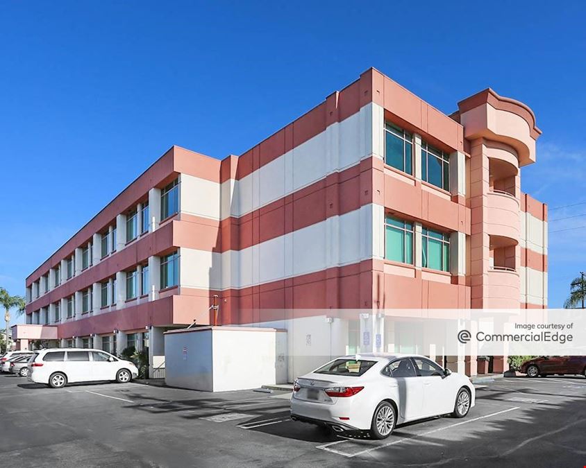 Northridge Medical & Professional Plaza