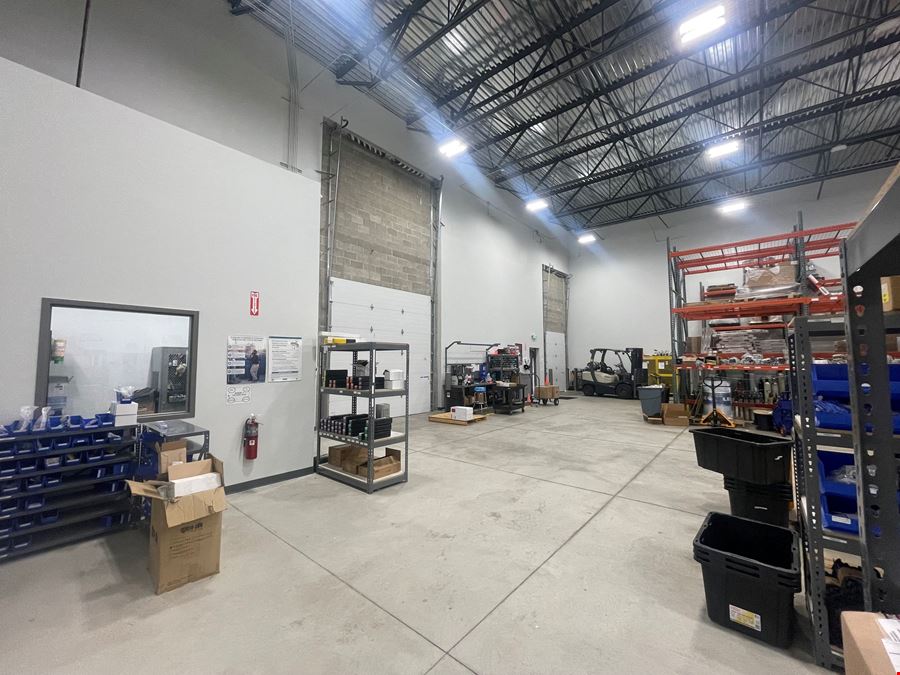 Industrial Warehouse & Showroom for Lease