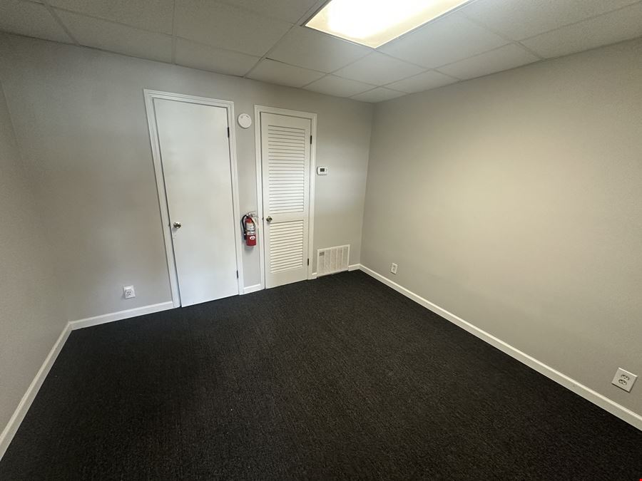3135 Walden Ave - 800+/- SF Office/Retail Space for Lease