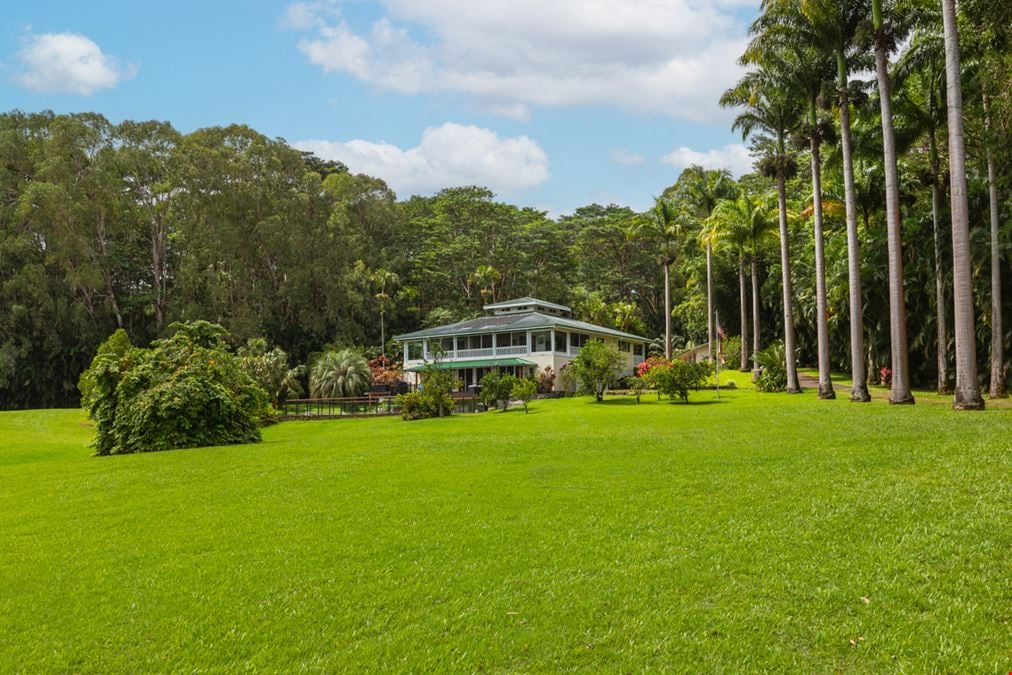 Luxurious Hawaiian Working Farm Retreat