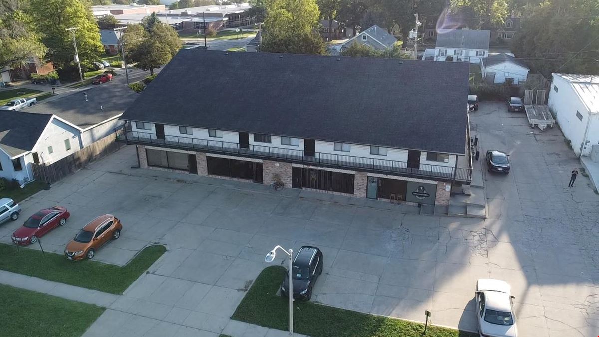 2332 N Cotner Blvd