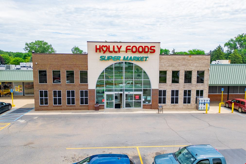 Holly Plaza