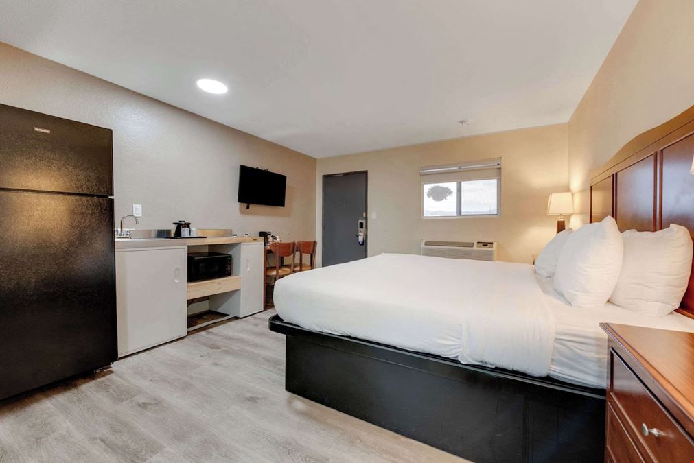 Quality Inn & Suburban Studios