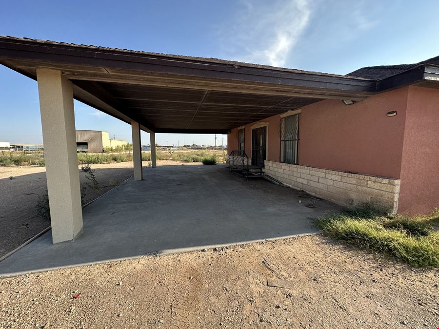 Two Warehouse & Living Quarters in Growing Industrial Area