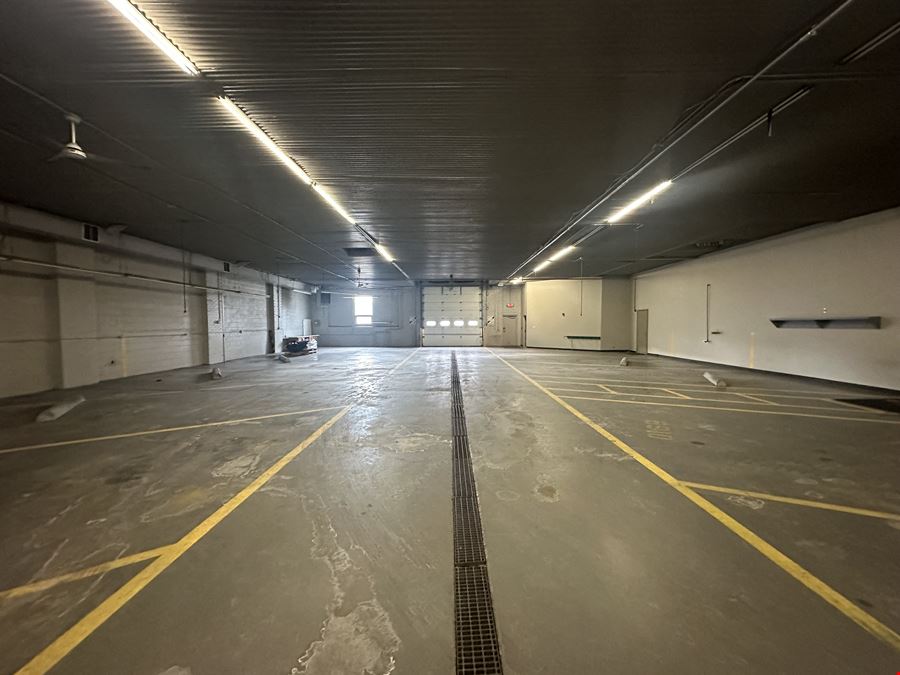 OFFICE & WAREHOUSE BUILDING FOR SALE