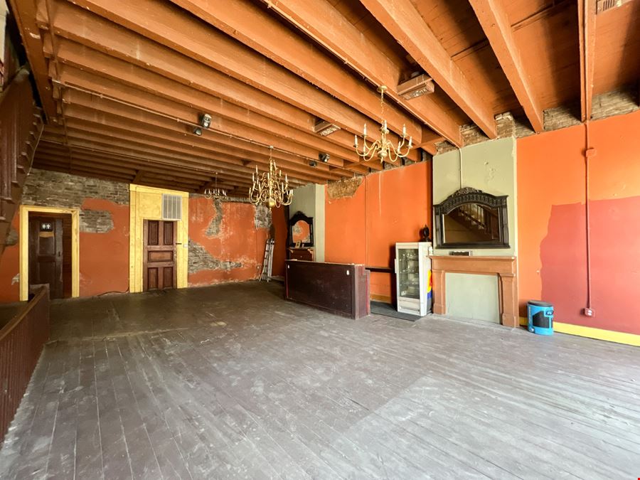 Turnkey Bar in the Heart of the French Quarter - Sale/Lease