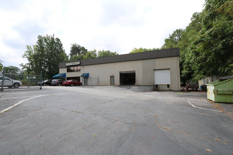 1136 Grove Rd