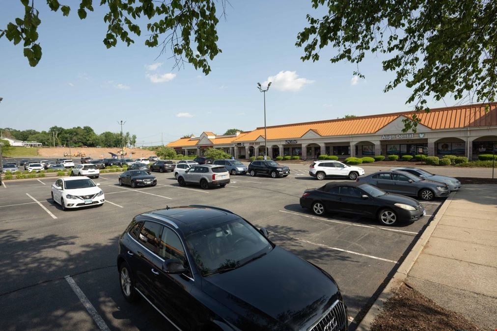 The Plaza at Burr Corners
