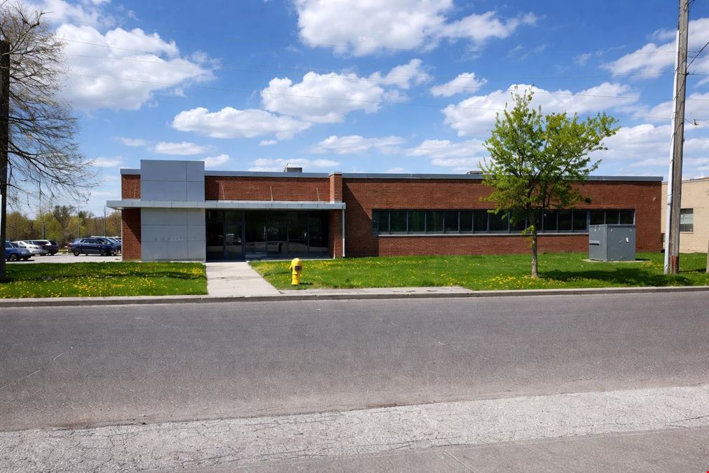 90 Wingold Ave, North York, ON M6B 1P5