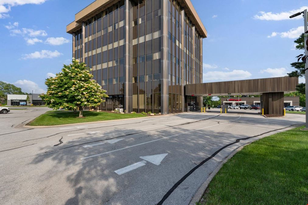 2550 Middle Road Sale