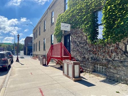 Preview of commercial space at 530 N Riverfront Dr
