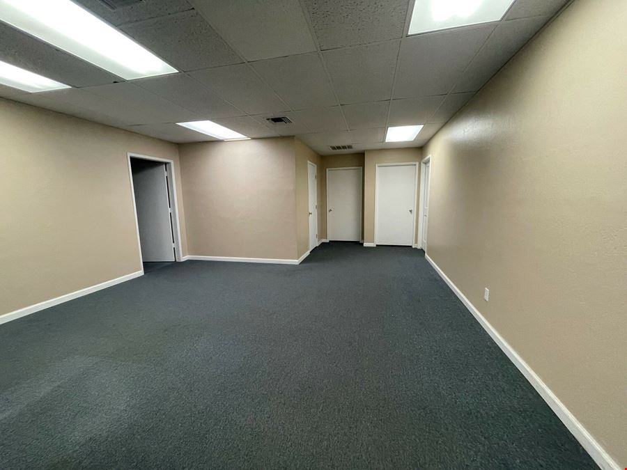 Multiple Professional Office Units in Shaw-Sixth Square