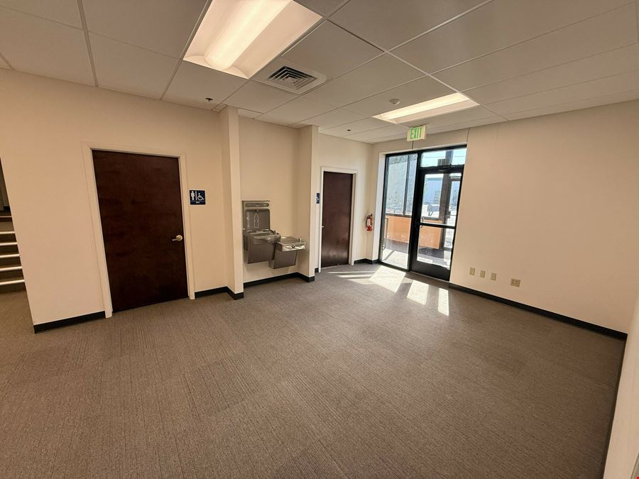 3904 E. Flamingo Ave.