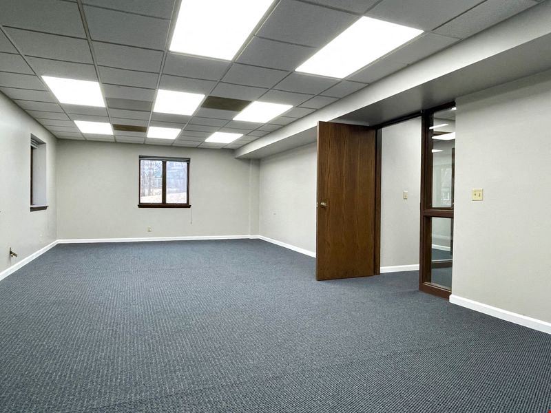 5113 N Executive Dr Suite 106