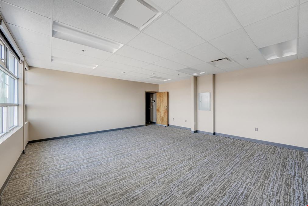 203 - 388 Harbour Road