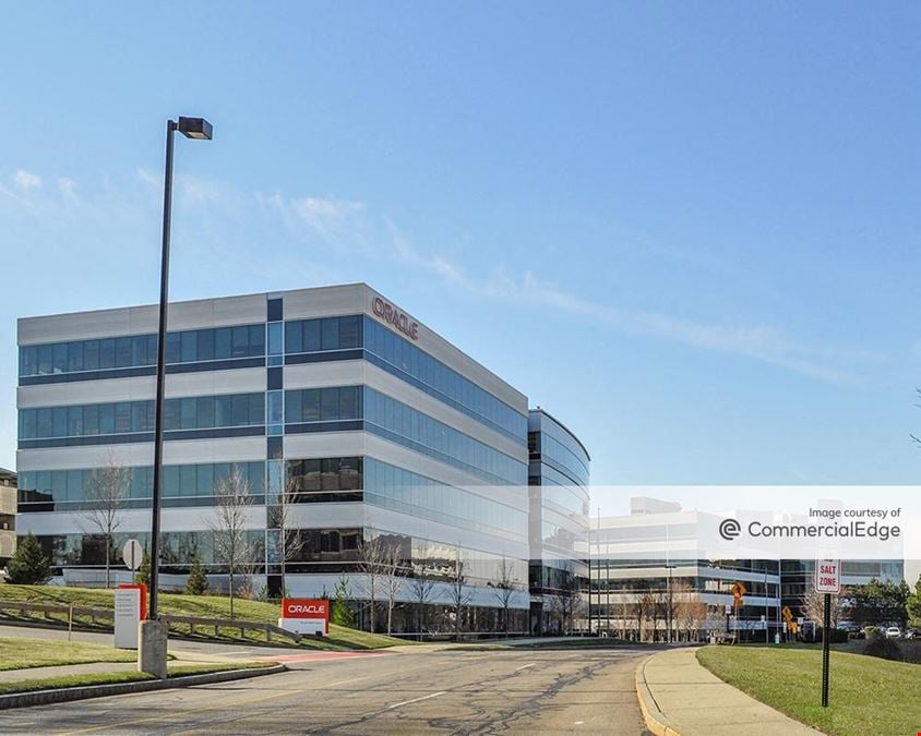 Oracle Campus - 8 & 10 Van de Graaff Drive