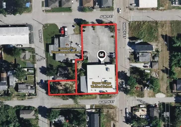 PRICE IMPROVED | RE-DEVELOPMENT OPPORTUNITY INSIDE THE LOOP