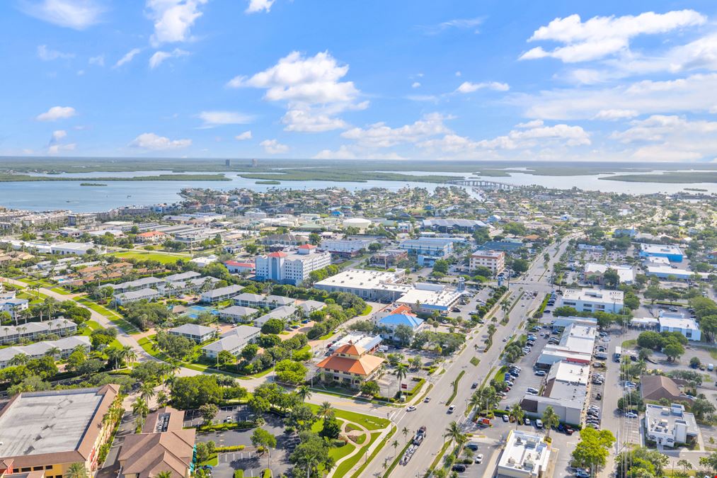 Professional Office in Prime Marco Island Location