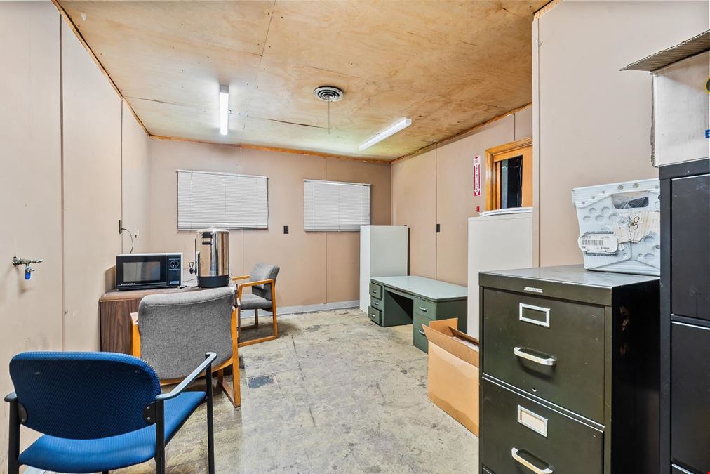 High-Clearance Industrial Hub with Prime Northeast Connectivity and Room to Grow