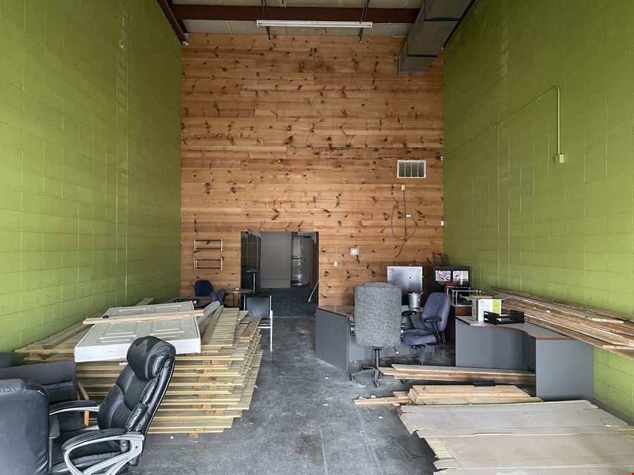 RETAIL/OFFICE ON SUNSHINE FOR SALE OR LEASE