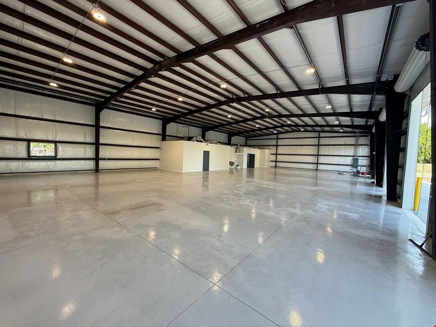 Stand-Alone Warehouse with Yard