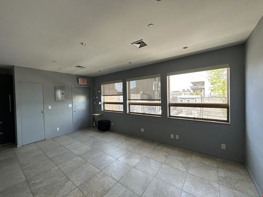 132 Van Dyke St