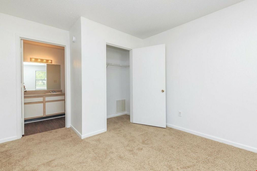 The Azalea Collection - Arbor Pointe Apartments