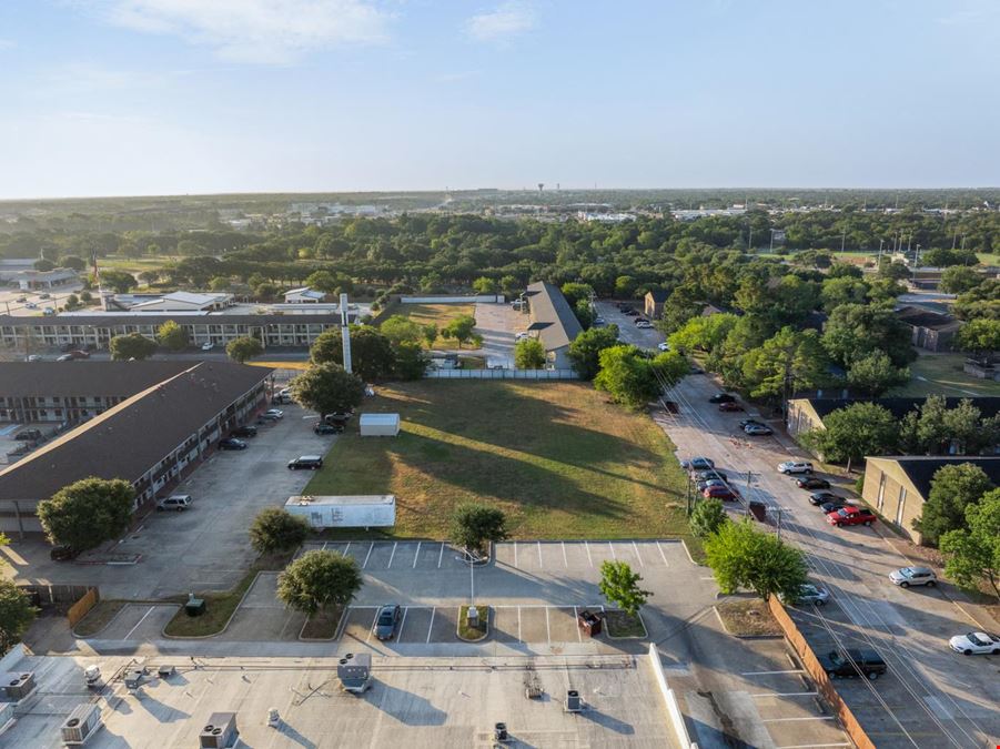 .97 AC Near Texas Avenue & Southwest Parkway
