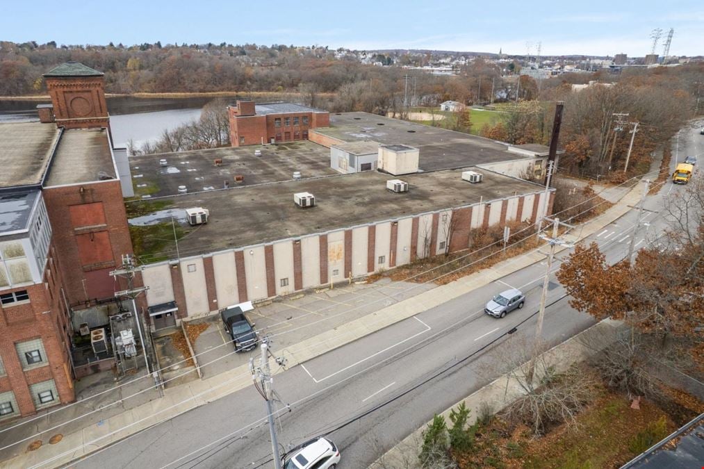 721 - 727 School St Pawtucket, RI 02860