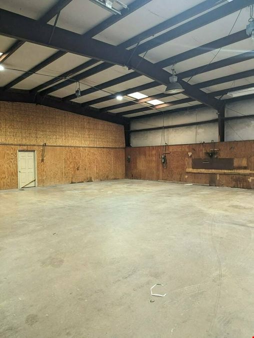 Warehouse for Lease at 903 E Laburnum Suite 103