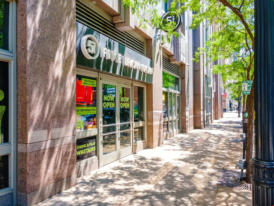 33 W Ontario St