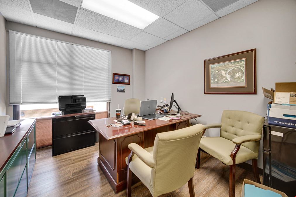 1S443 Summit Ave, Suite 205, Oakbrook Terrace, IL 60181